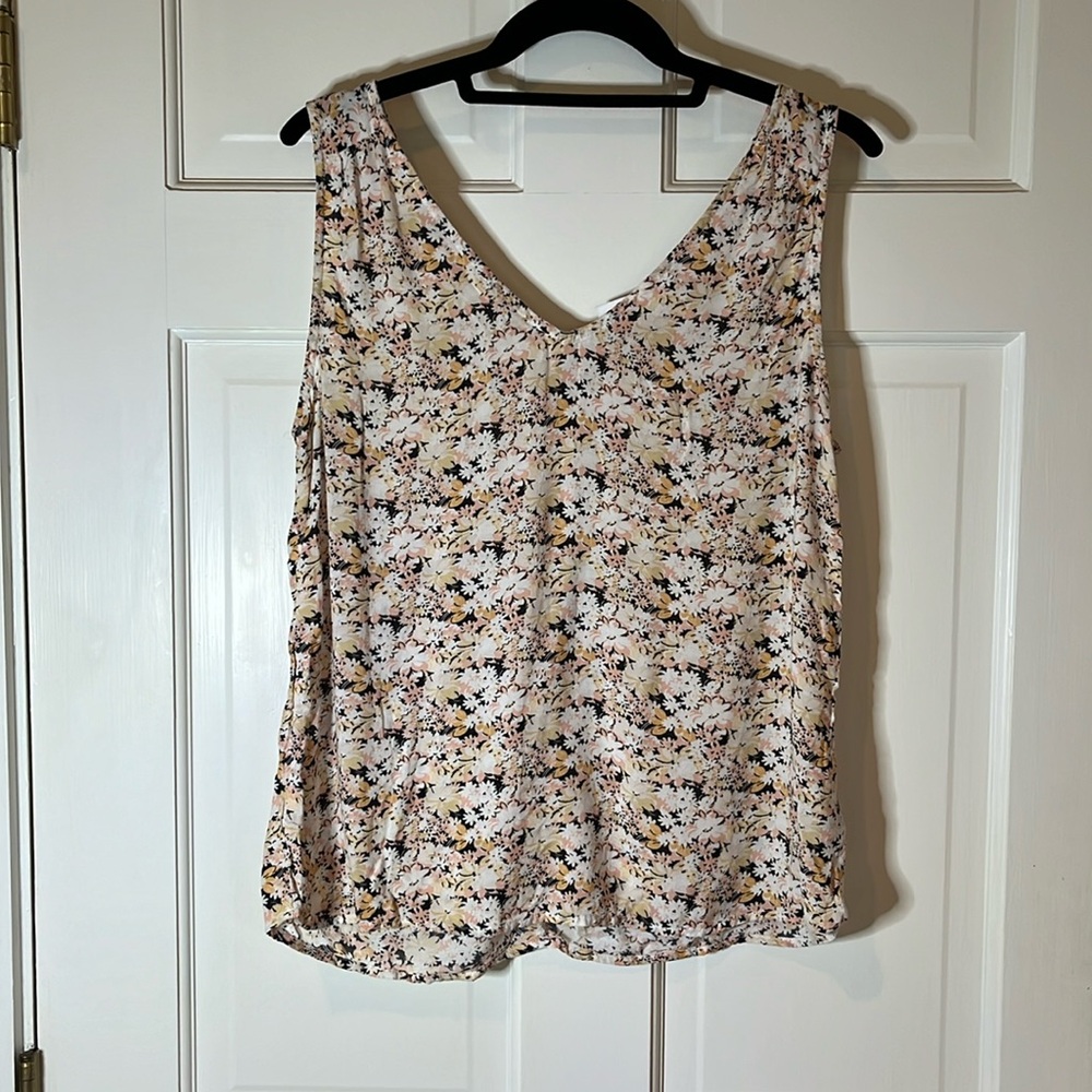 Gap V Neck Floral Tank Top
